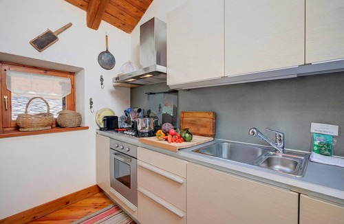 Cesana Torinese Apartment | Romito Lodge Apartment Mountain Retreat