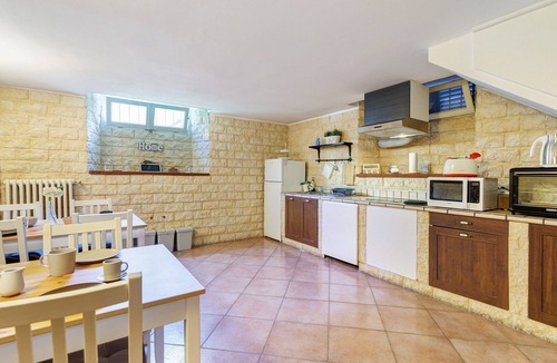 Como Apartment | Room 2 with Wi-Fi in Como
