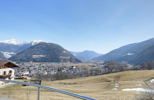 Vipiteno Apartment | Room 'Bb Pattis 2P' with Mountain View, Balcony and Wi-Fi