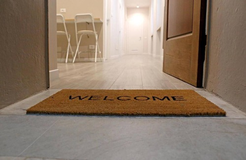 Citta Alta Apartment | Room 'Stanza 3 with Private External Bathroom' with Wi-Fi and Air Conditioning