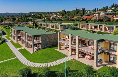 Moniga del Garda Apartment | Rosa dei Venti: 1 bedroom std, lake view apartment, 2 pools, central location
