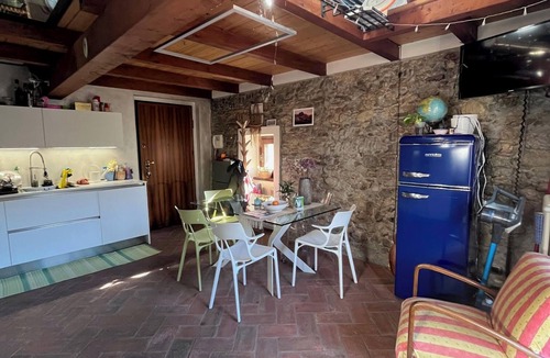 Oleggio Castello Cottage | Rustic Wooden Loft - Once Part of a Castle Estate - Lago Maggiore (Arona)