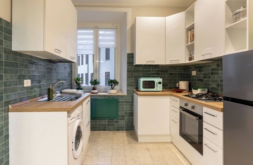 San Lorenzo Apartment | SAN Lò ROMA HOLIDAY HOUSE SLEEPS 5 ZON SAN LORENZO VIA DI PORTA LABICANA 48