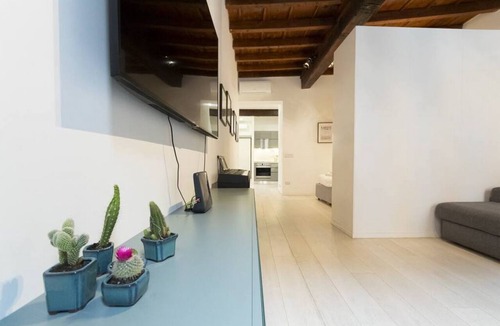 Carrobbio Apartment | San Lorenzo Apartment