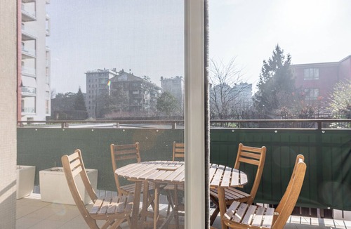 San Siro Apartment | SanSiroSuite75: Spacious Apartment with Garage Near the Stadio & Fiera Metro Stations