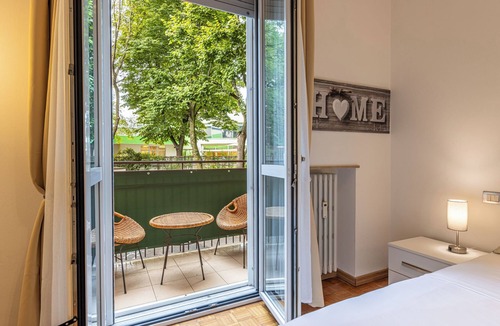 San Siro Apartment | SanSiroSuite75: Spacious apartment with garage and metro access just a stone's throw from the stadium and the fairgrounds