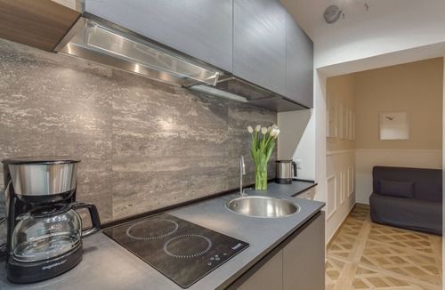 Vatican Apartment | Selected & Private apARTment. Double check cleaning mode. Smart customer service