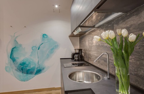 Vatican Apartment | Selected & Private apARTment. Double check cleaning mode. Smart customer service