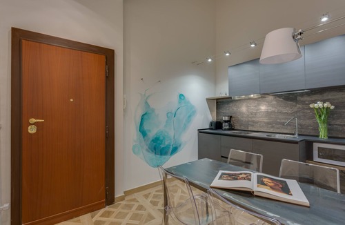 Vatican Apartment | Selected & Private apARTment. Double check cleaning mode. Smart customer service