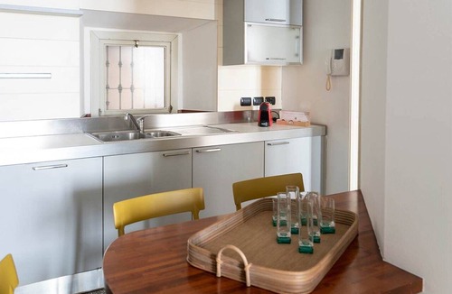 Central Station Apartment | Spacious flat w/wooden beams - Porta Venezia