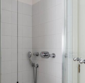 Porta Romana Apartment | Spacious Liberty Villa Apt - Top floor