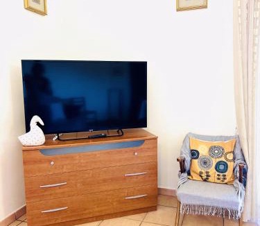 Fiuggi Apartment | Spazioso appartamento a Fiuggi con 2 camere, 2 balconi e vista montagna