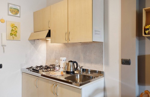 Monforte d'Alba Apartment | Studio 'Terra' with Shared Garden and Wi-Fi