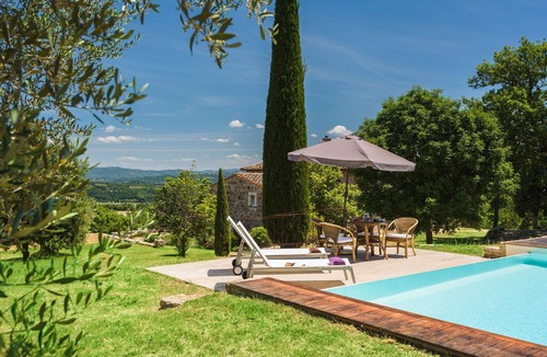 Sarteano Villa | Stunning private villa with private pool, A/C, WIFI, TV and patio, close to Montepulciano