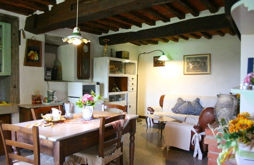 San Pietro a Cegliolo Villa | Stunning private villa for 5 people with private pool, WIFI, A/C and pets allowed