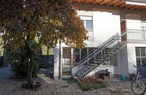 Porto Valtravaglia House | Stunning villa for 4 guests with WIFI, TV and balcony