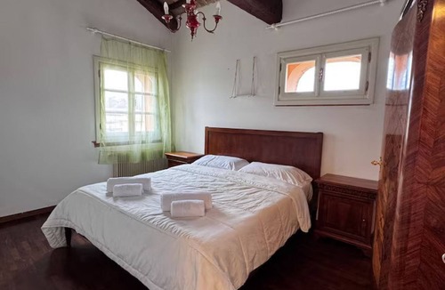 Bassano del Grappa Bed & Breakfast | Stylish room with gym and parking in Bassano