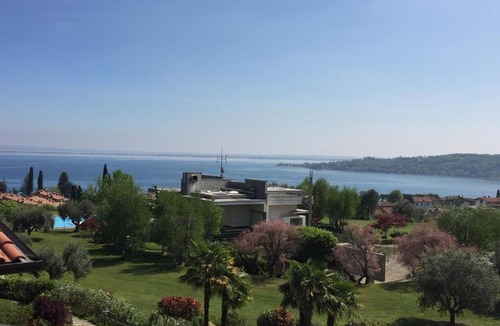 Monte Apartment | Sunshine Luxury Apartment - spacious house - Lake View - Pool