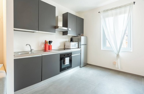 Carpenzago Apartment | Super suite apartment on Naviglio castel view