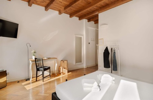 Borgo San Leonardo Hostel | Superior double room.