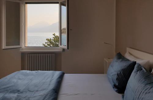 Assenza Apartment | Sweet Lake Escape