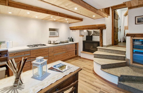 Valtellina House | "Sweet Somma Mountain Lodge" with Mountain View, Private Garden & Wi-Fi