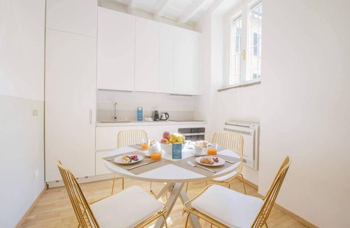 Milan Centre Apartment | Sweett | Moscova 2a - One Bedroom Apartment, Sleeps 4