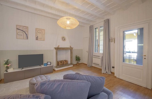 Milan Centre Apartment | Sweett | Moscova 2a - One Bedroom Apartment, Sleeps 4