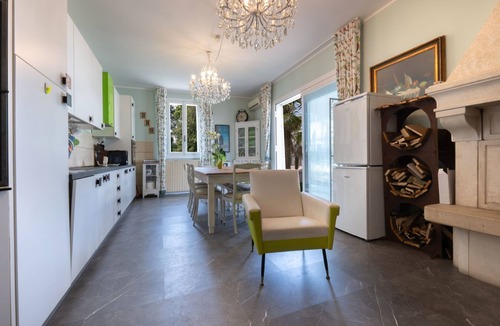 Castelbaldo House | Tenuta "Villa Dalla Benetta" Pool - Wassermassage by Interhome