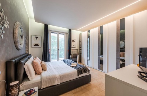 San Faustino-Madonnina-Quattroville Apartment | Terrazza d'Oro