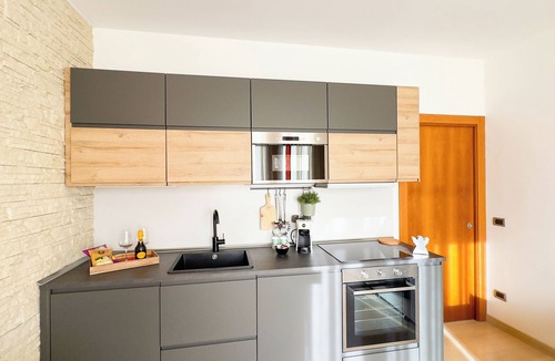 Sottomarina Apartment | The Green Apartment - One Bedroom Apartment, Sleeps 5