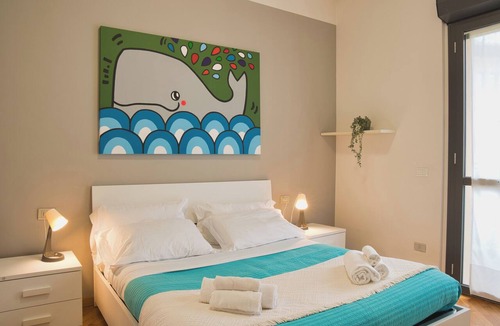 Lecco Apartment | The Lake Whale - One Bedroom Apartment, Sleeps 4