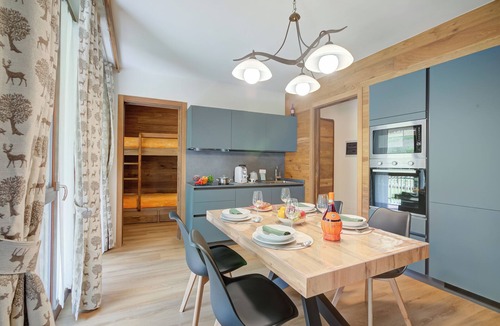 Bardonecchia Apartment | The Lovely Nest with Terrace, Bardonecchia, Italy