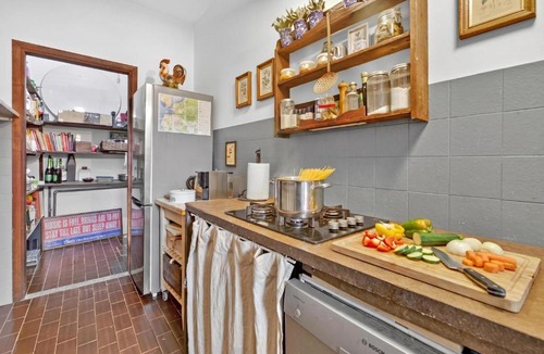 Cerro House | The Place to Be, Outdoor dining, Shared Garden, Parking & A/C - Happy Rentals