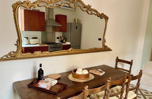 Sulmona Apartment | The Poets' Retreat - Step Back in Time Relax in Elegance