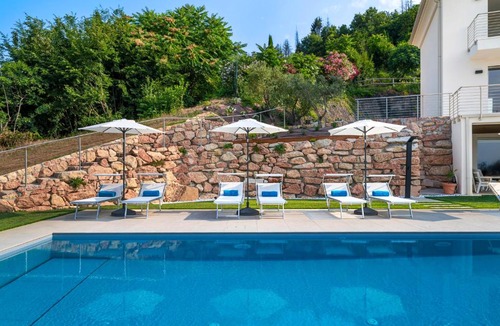 Cavaion Veronese Bed & Breakfast | THE VIEW Camere con colazione - Adults Only