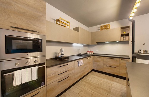 Verres Apartment | Three-Room Apartment in Verrès – Modern Comfort with Mountain Views