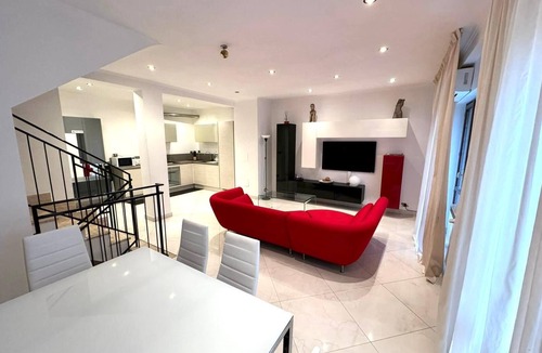 Guidonia Montecelio Villa | Three-story air-conditioned villa with private garden and parking space