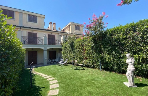 Guidonia Montecelio Villa | Three-story air-conditioned villa with private garden and parking space