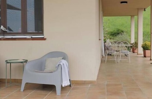Monforte d'Alba Apartment | Title: The Seven Ways - Oak Apartment with Large Relaxing Porch
