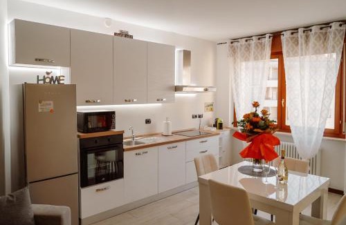 Sud-Ovest Apartment | Tres Jolie Verona Apartment