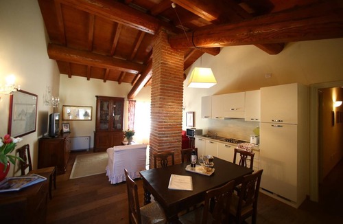 Peschiera del Garda Apartment | TWO BEDROOMS APARTMENT 1ST FLOOR