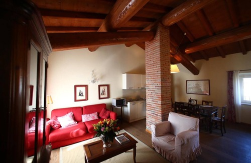 Peschiera del Garda Apartment | TWO BEDROOMS APARTMENT 1ST FLOOR