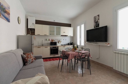Vicenza Apartment | Two-room ground floor apartment with free parking space