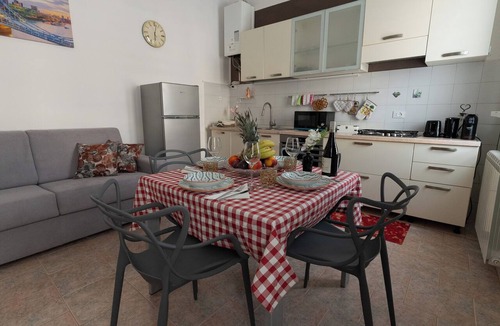 Vicenza Apartment | Two-room ground floor apartment with free parking space