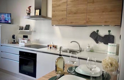 Vercelli Apartment | Vercelli Civico 31 - One Bedroom Apartment, Sleeps 4