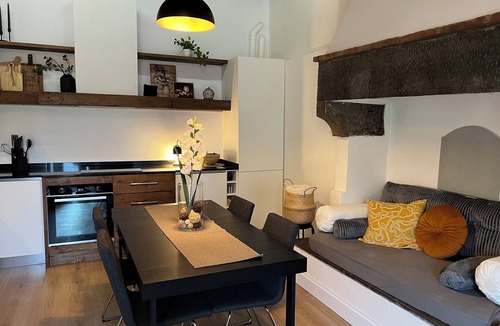 Figline e Incisa Valdarno House | Via Guelfa, Authentic Tuscan Experience: Intimate One-Bedroom in Wine Country