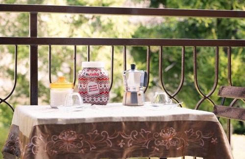 Alzano Lombardo Apartment | Viewpoint (Wi-fi, A/C & Free Box)