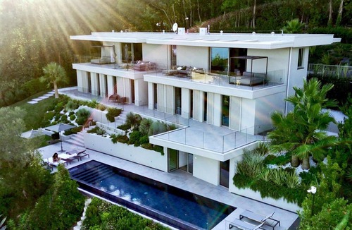 Salo Villa | Villa 'Acquariva Luxury and Privacy' with Lake View, Wi-Fi and Air Conditioning