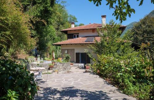 Laveno House | Villa am Rosengarten